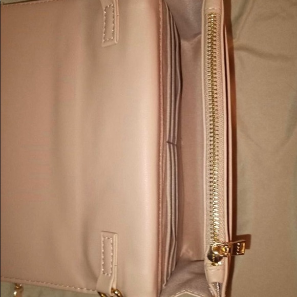 Blush “Bebe@ Front Flap Crossbody w/ Gold Chain - Picture 2 of 3